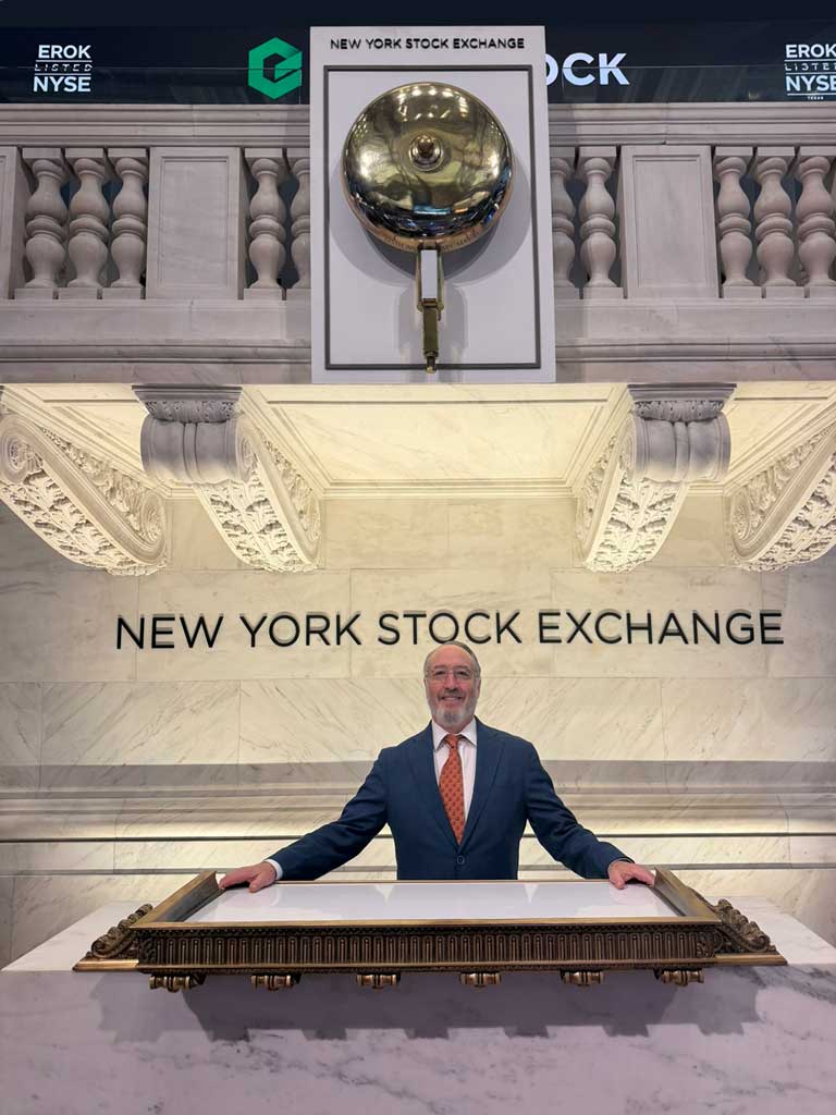 Frederick Ravid on the trading floor beneath the Opening Bell® Podium